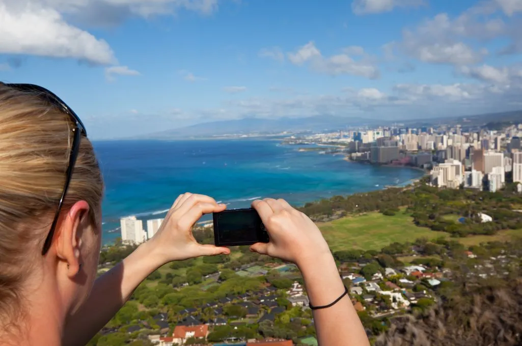 Honolulu fica em qual ilha